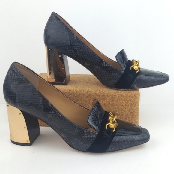 Tory Burch Black and Gold Chain Heels - Picture 11 of 16